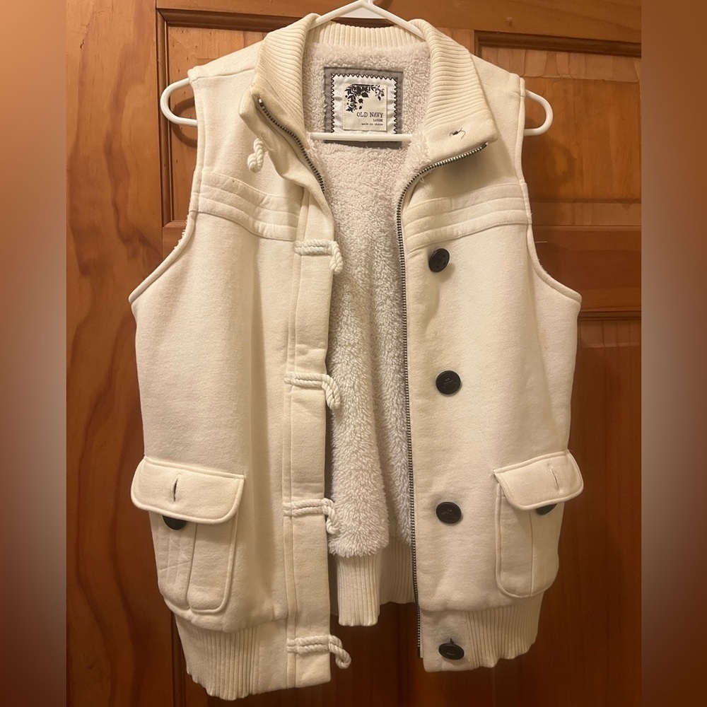 Old navy sweater vest. Kinda vintage, kinda not. Size large